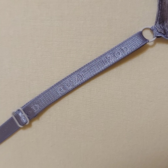 Isod Gray Racer-back Bra - Picture 7 of 9